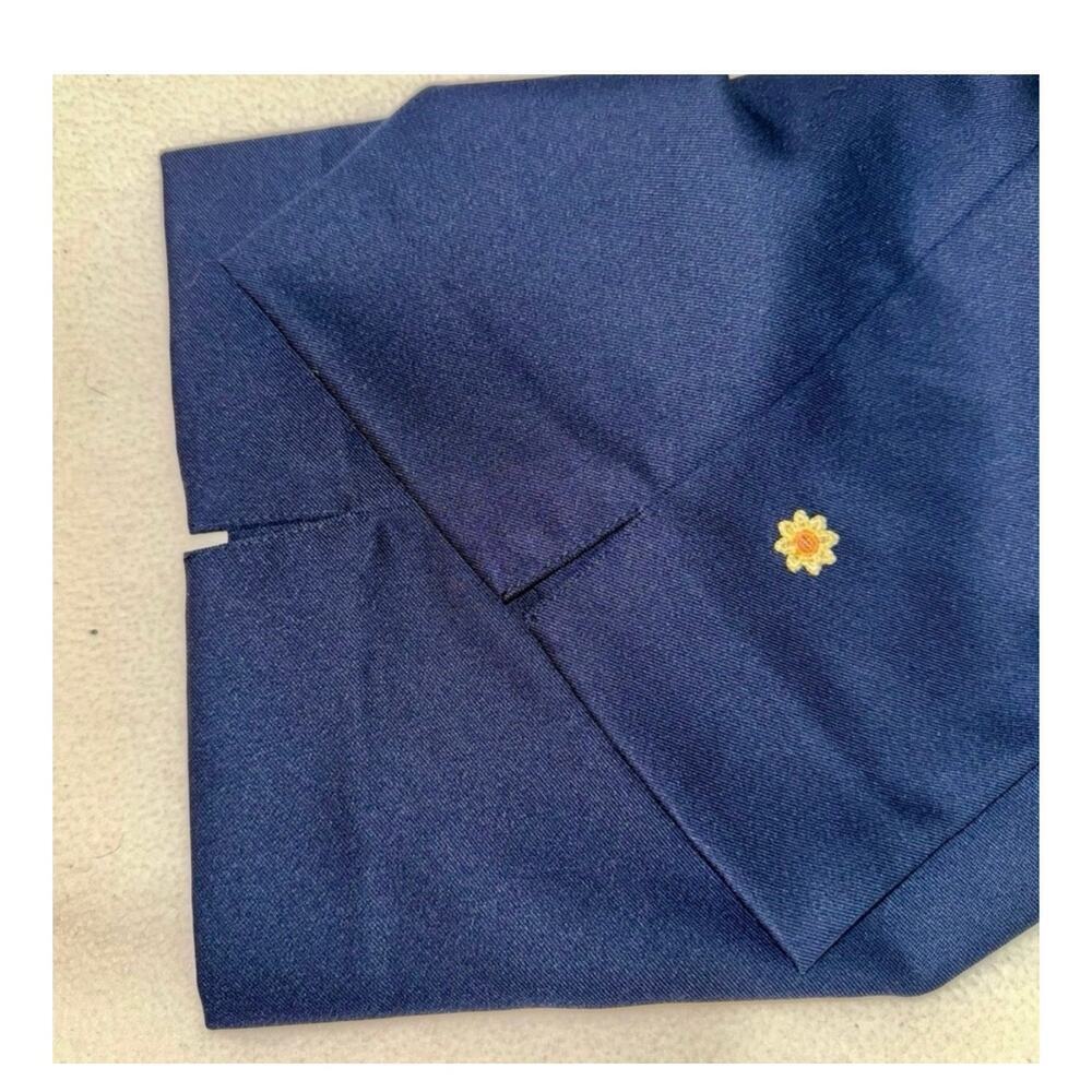 Alfred Dunner 10 navy blue high rise capris.